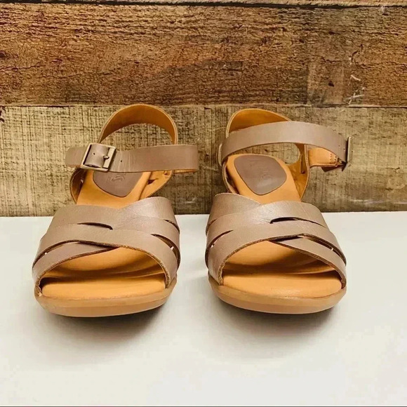Kork-Ease Nadim Block Heel Sandals - Picture 4 of 10